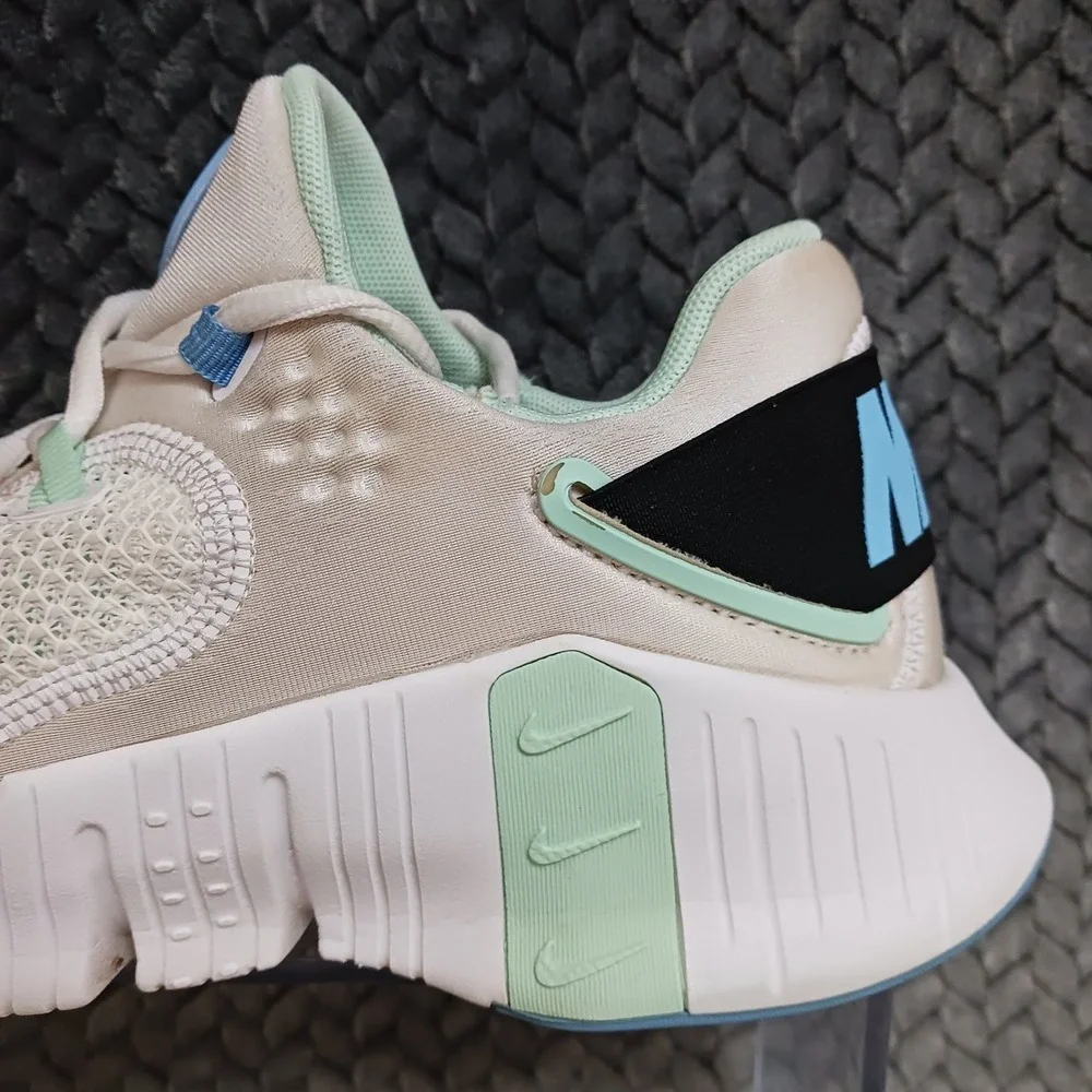 Nike Free Metcon 4 White Mint Foam Women's Walking Running Sneakers Shoes Sz 10